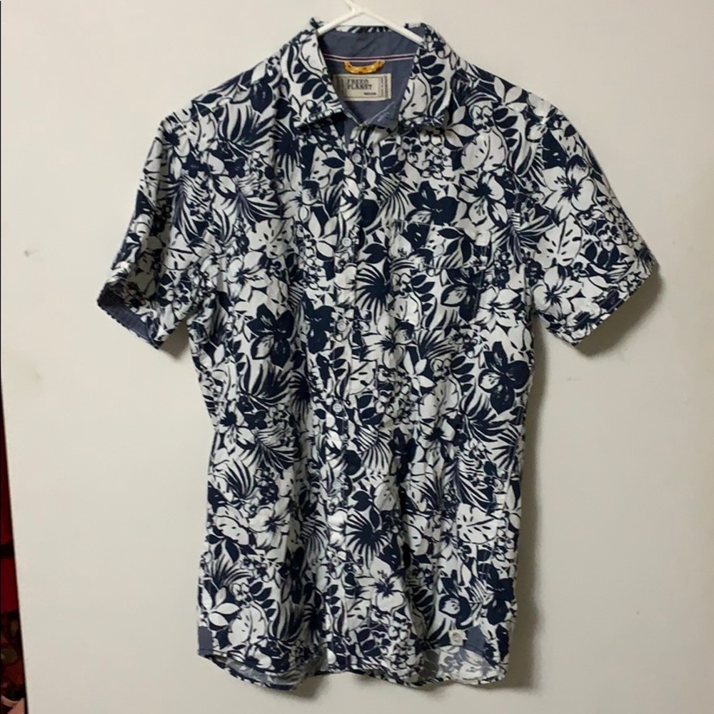Hawaiian shirt button up